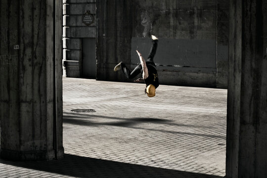 Bùng Nổ Cùng 100+ Vũ điệu Breakdance Cực Chất
