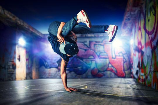 Bùng Nổ Cùng 100+ Vũ điệu Breakdance Cực Chất