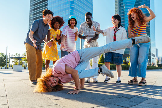 Bùng Nổ Cùng 100+ Vũ điệu Breakdance Cực Chất