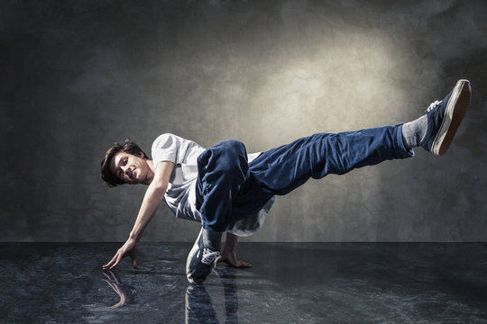 Bùng Nổ Cùng 100+ Vũ điệu Breakdance Cực Chất