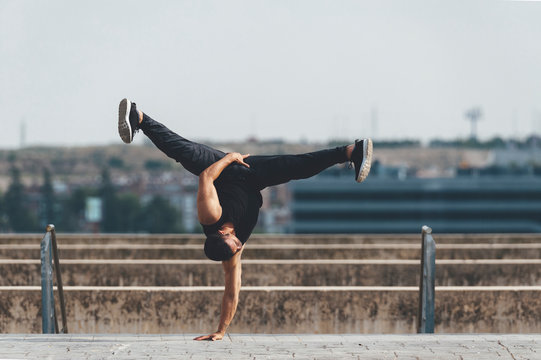 Bùng Nổ Cùng 100+ Vũ điệu Breakdance Cực Chất