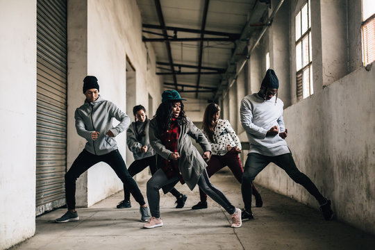 Bùng Nổ Cùng 100+ Vũ điệu Breakdance Cực Chất