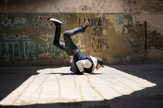 Bùng Nổ Cùng 100+ Vũ điệu Breakdance Cực Chất