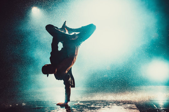 Bùng Nổ Cùng 100+ Vũ điệu Breakdance Cực Chất