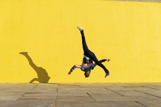 Bùng Nổ Cùng 100+ Vũ điệu Breakdance Cực Chất