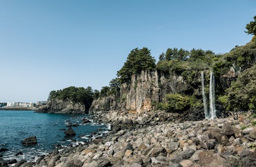 Thác Jeongbang - báu vật đảo Jeju 