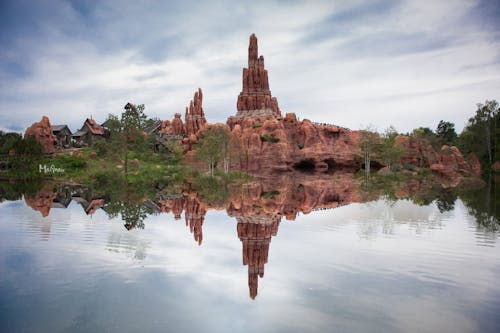 Khu trò chơi mạo hiểm ở Disneyland