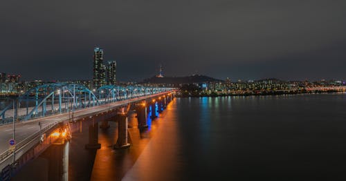 Quang cảnh đêm của cây cầu Dongjak ở Seoul, Hàn Quốc