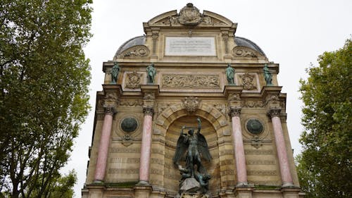Place Saint-Michel - Paris, Pháp